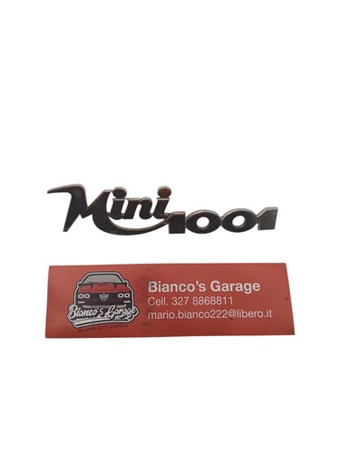 Scritta logo emblema - logo, auto